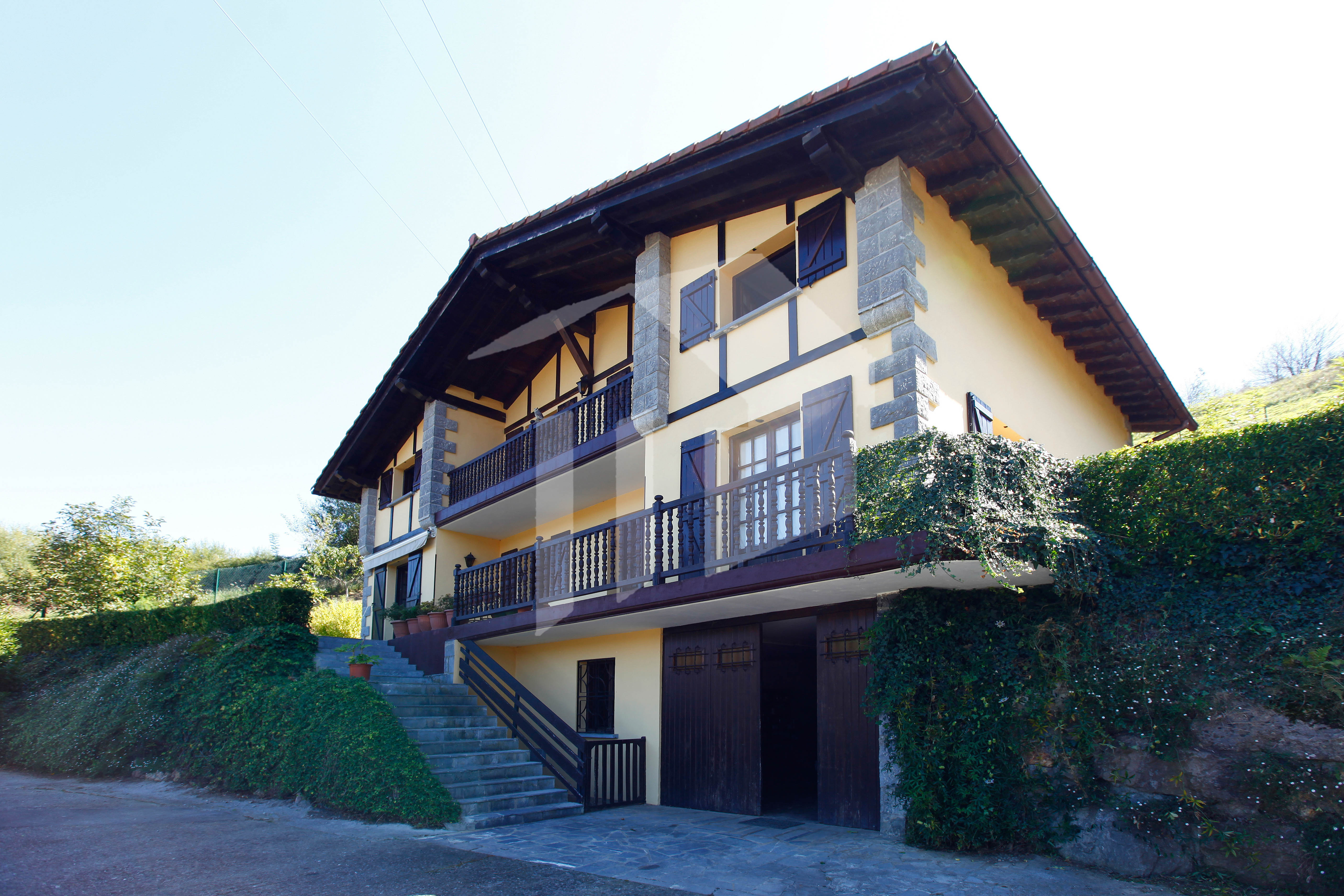  Splendide Villa Individuelle T6 de style basque avec une sufarce hab...