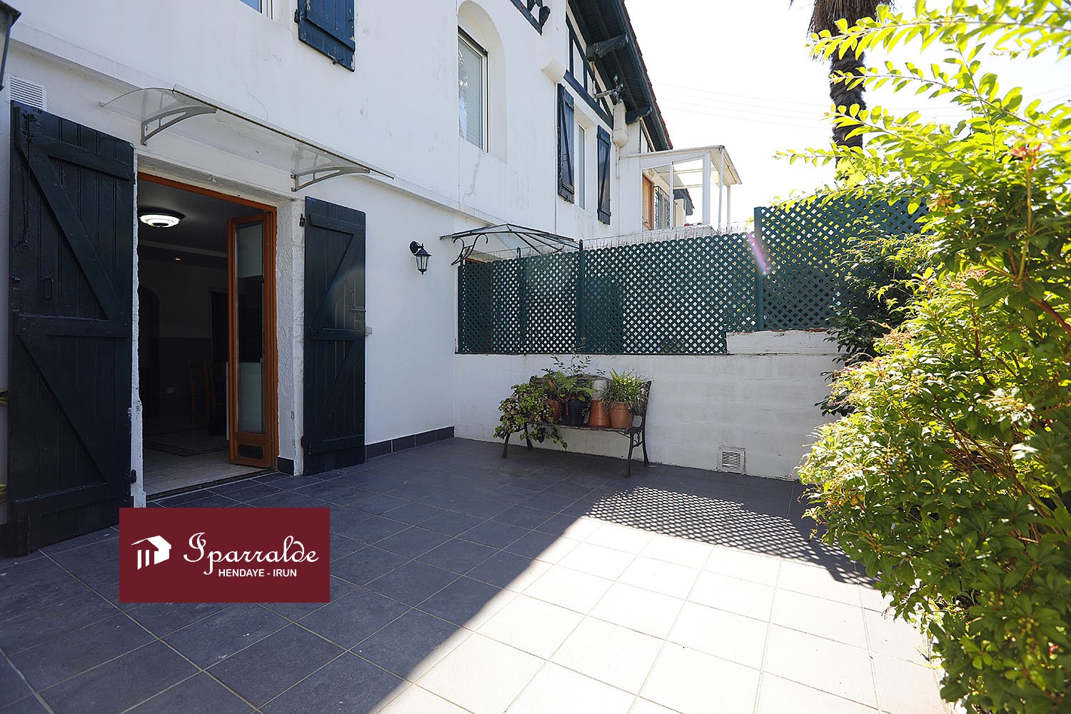 Joli appartement T2 traversant de 41,69 m2  plus une belle Terrasse �...