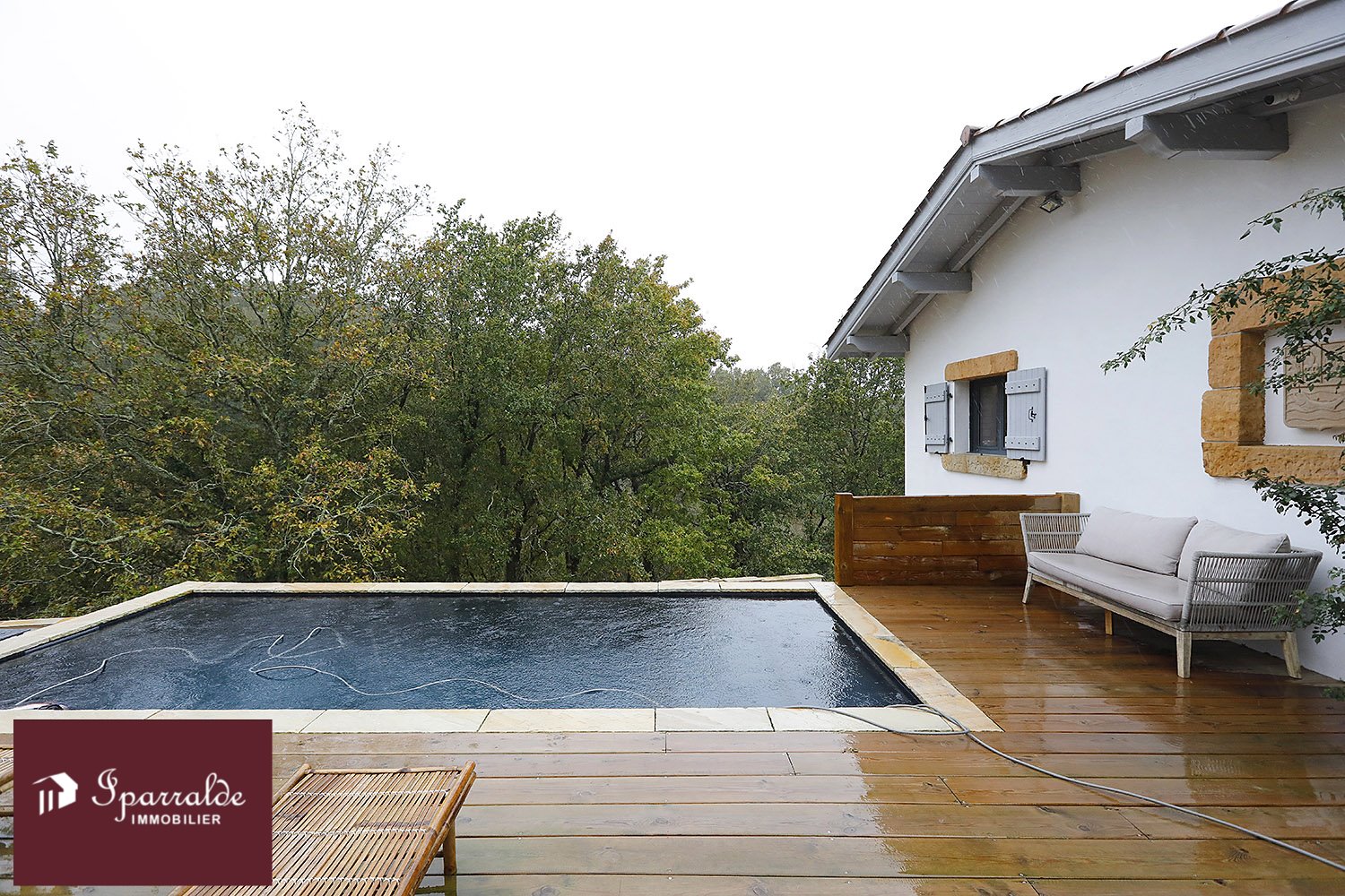 Magnifique Maison Individuelle T5 à vendre, avec Jardin et Piscine.