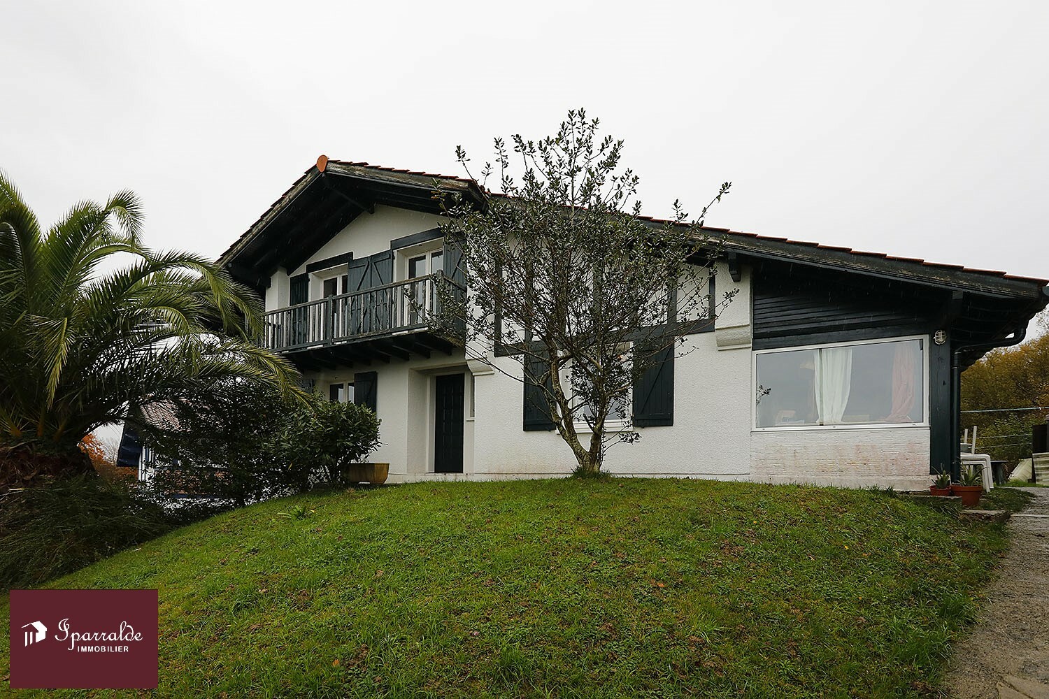 À Hendaye (64), Belle Maison Style Basque à acheter