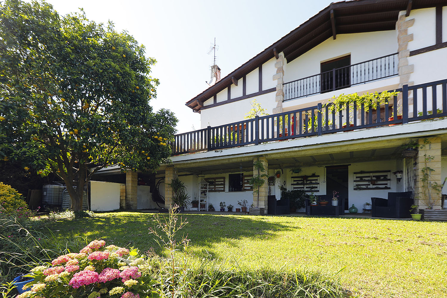 Magnifique Maison de 160 m2 sur un terrain de 1870 m2 à 6km de la Pl...